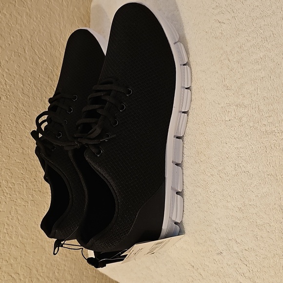 NEW Pro Player Men's Lace Up Athletic Shoe Size 12 Black/White - Picture 5 of 11